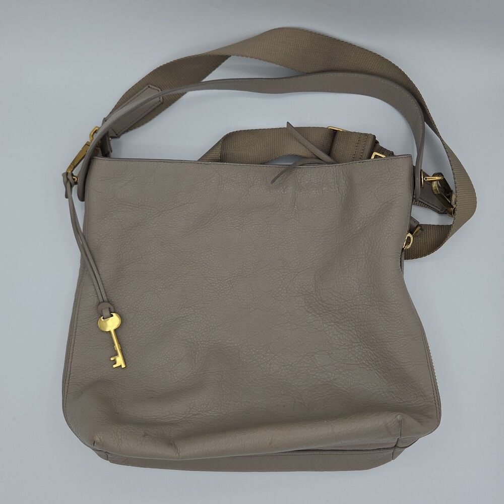 Fossil Maya Taupe Grey Leather Crossbody Shoulder Bag Handbag Purse Key Fob
